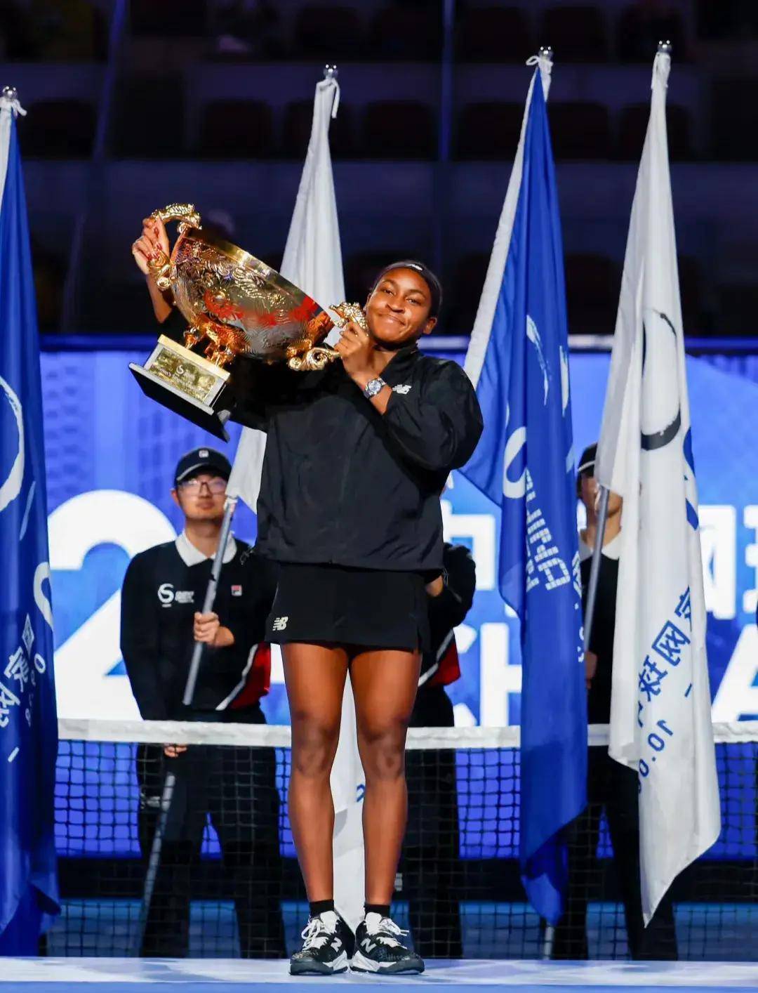 跌宕起伏的 跌宕起伏的